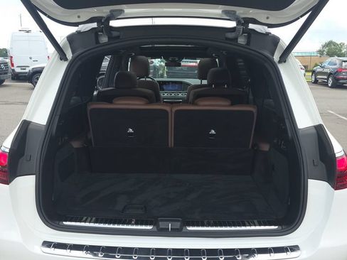 Certified 2024 Mercedes-Benz GLS 450 4MATIC image 9