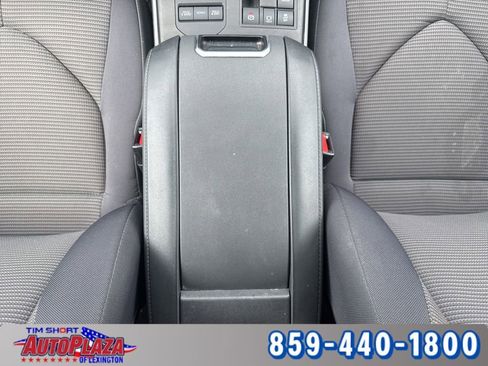 Used 2024 Toyota Highlander LE AWD/4WD image 35