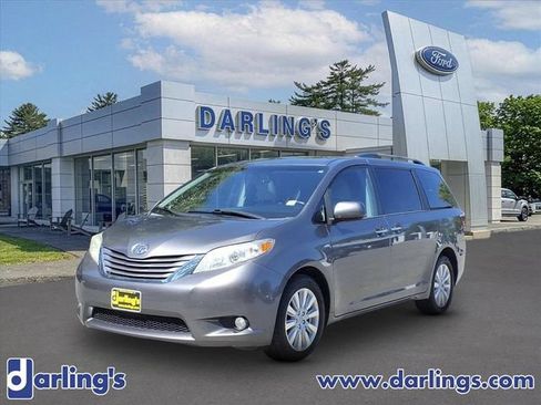 Used 2017 Toyota Sienna XLE w/ XLE Navigation Package AWD/4WD image 1