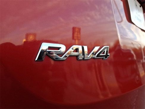 Used 2015 Toyota RAV4 XLE image 31