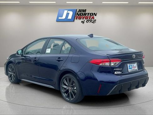 Used 2025 Toyota Corolla SE FWD image 7