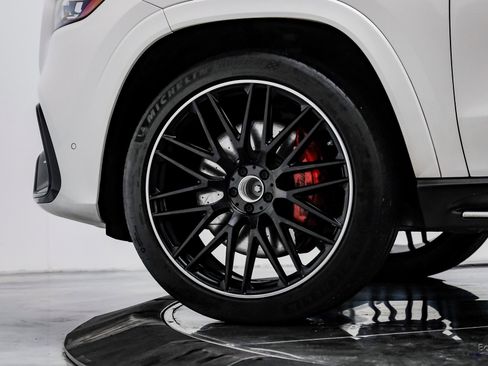 Used 2022 Mercedes-Benz GLS 63 AMG 4MATIC w/ Warmth & Comfort Package image 94