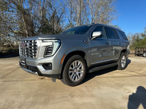 Used 2025 GMC Yukon Denali image 1
