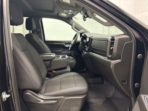 Used 2024 Chevrolet Silverado 1500 RST AWD/4WD image 4