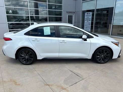 Used 2026 Toyota Corolla SE w/ SE Package FWD image 8