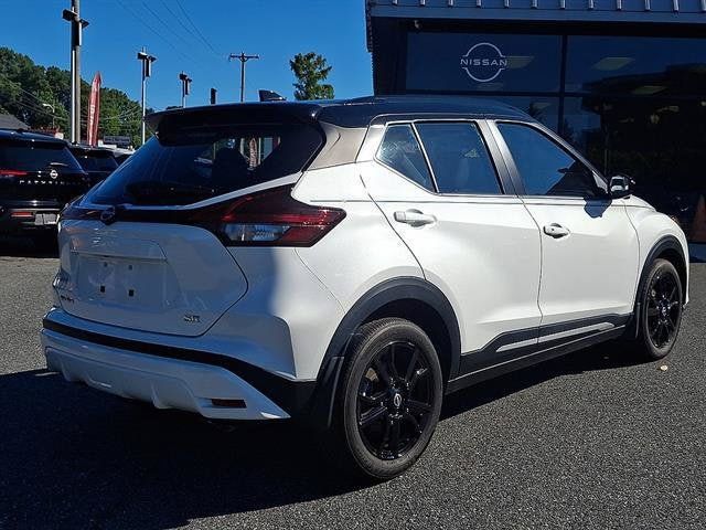 Certified 2023 Nissan Kicks SR FWD image 7
