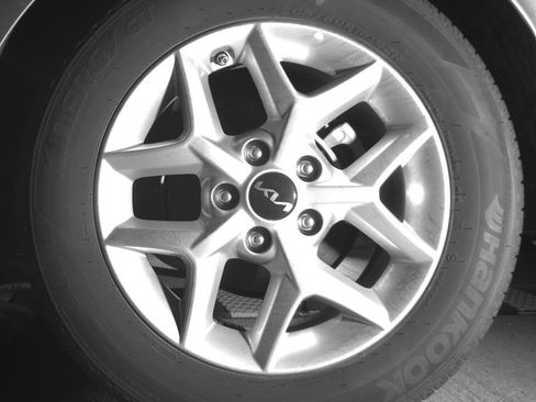 Used 2025 Kia Soul LX w/ LX Technology Package image 14