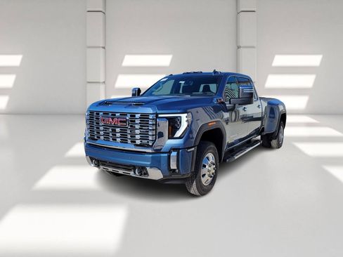 New 2026 GMC Sierra 3500 Denali w/ Denali Reserve Package image 1