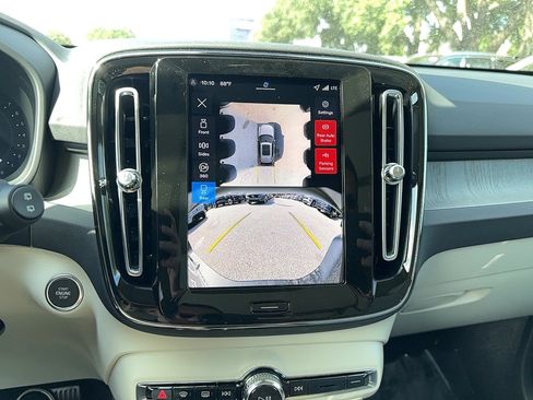 New 2026 Volvo XC40 B5 Plus w/ Protection Package Premier image 22