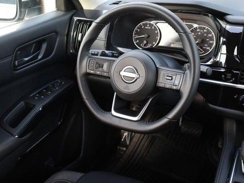 Certified 2025 Nissan Pathfinder SV AWD/4WD image 25