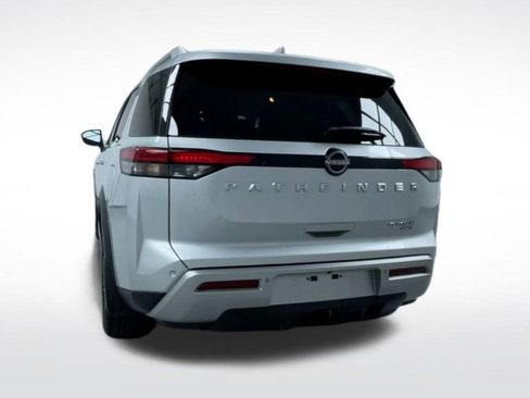 Used 2022 Nissan Pathfinder Platinum w/ Cargo Package image 24