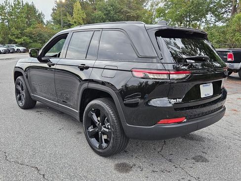 New 2025 Jeep Grand Cherokee Limited w/ Luxury Tech Group II RWD image 11