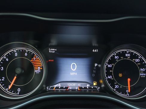 Used 2019 Jeep Cherokee Limited image 28