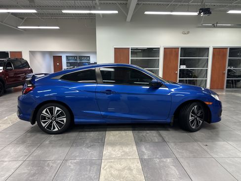 Used 2017 Honda Civic EX-L image 10