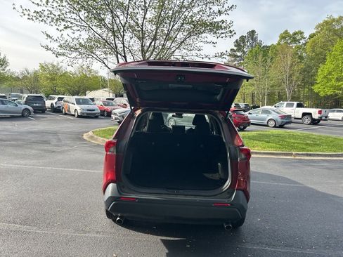 Used 2019 Toyota RAV4 LE image 16