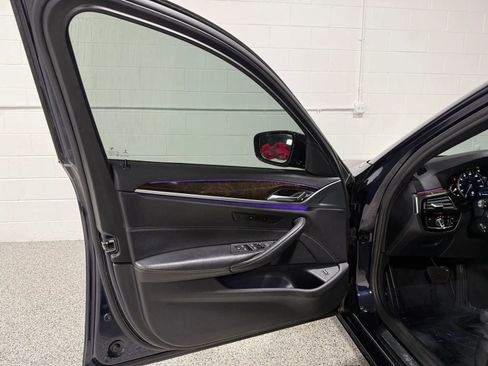 Used 2017 BMW 540i xDrive image 10