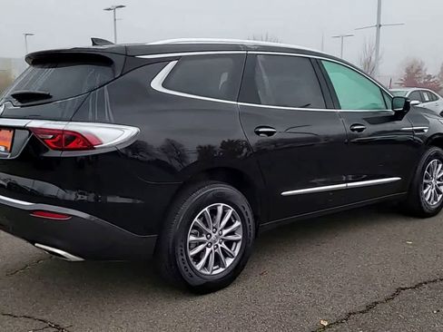 Used 2024 Buick Enclave Premium image 8