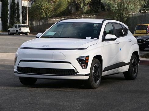 New 2025 Hyundai Kona SEL image 7