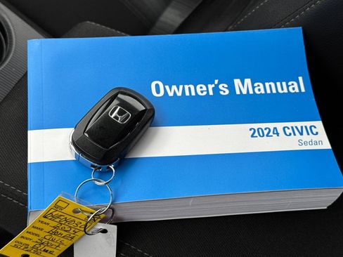 Used 2024 Honda Civic Sport image 10