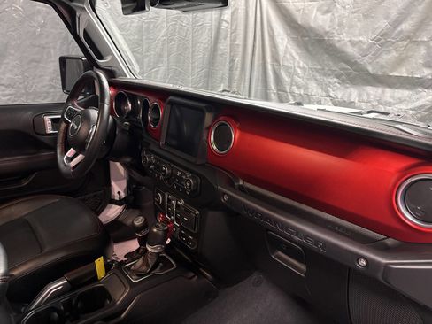 Used 2019 Jeep Wrangler Unlimited Rubicon image 25