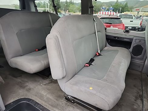 Used 2013 Ford E-350 and Econoline 350 XLT RWD image 10