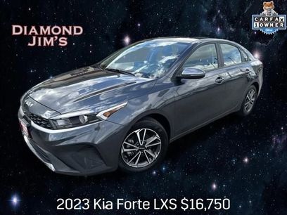 Used 2023 Kia Forte LXS w/ LXS Technology Package