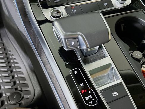 Used 2025 Audi Q8 Premium Plus w/ Premium Plus Package image 22