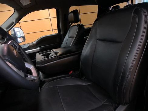 Certified 2019 Ford F250 Lariat w/ FX4 Off-Road Package AWD/4WD image 10