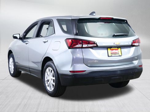 Used 2023 Chevrolet Equinox LS w/ Driver Confidence II Package image 5