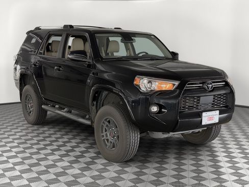 Used 2021 Toyota 4Runner SR5 Premium w/ Moonroof Package AWD/4WD image 7
