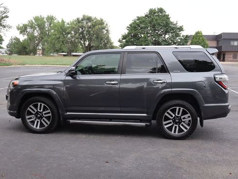 Used 2016 Toyota 4Runner Limited AWD/4WD image 9