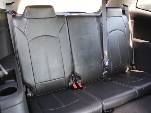 Used 2016 Chevrolet Traverse LT AWD/4WD image 41