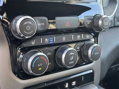 Used 2024 RAM 1500 Laramie image 37