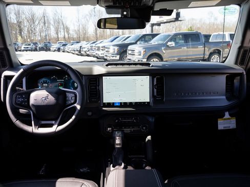 New 2026 Ford Bronco Badlands AWD/4WD image 34