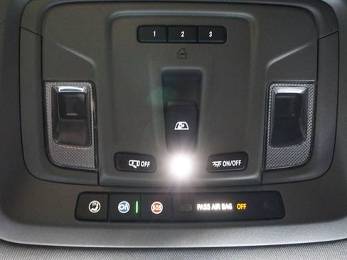 Used 2021 Chevrolet Silverado 1500 RST AWD/4WD image 21