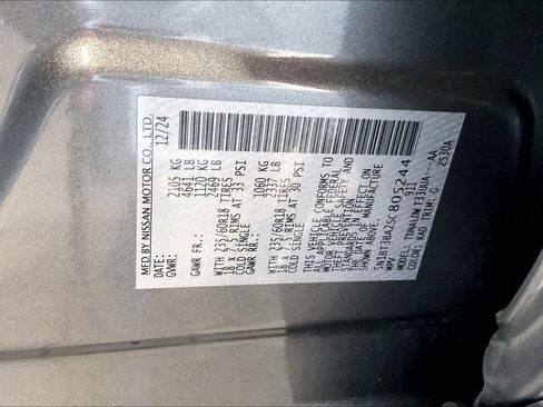 Used 2025 Nissan Rogue SV FWD image 35