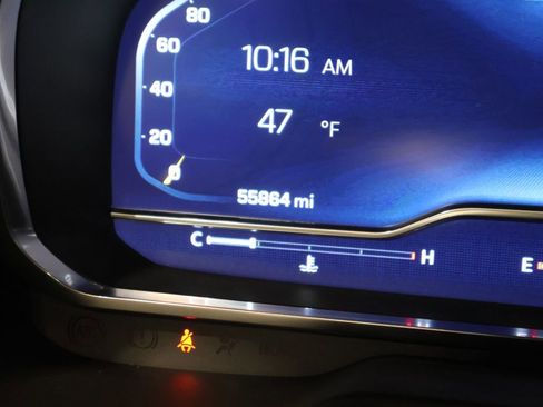 Used 2022 Chevrolet Suburban Z71 w/ Z71 Off-Road Package image 41