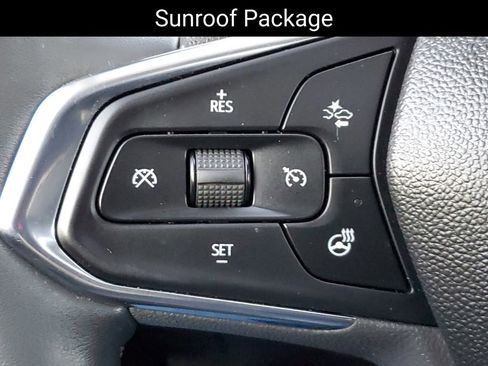 Used 2024 Chevrolet Trax ACTIV w/ Sunroof Package image 13