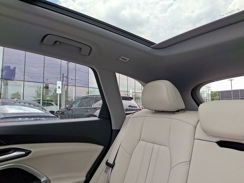 Used 2025 Audi Q5 Premium AWD/4WD image 12