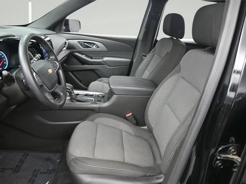Used 2023 Chevrolet Traverse LT FWD image 9