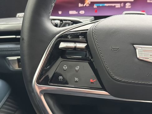 Used 2025 Cadillac Escalade IQ Sport 2 w/ LPO, ONYX Package image 17