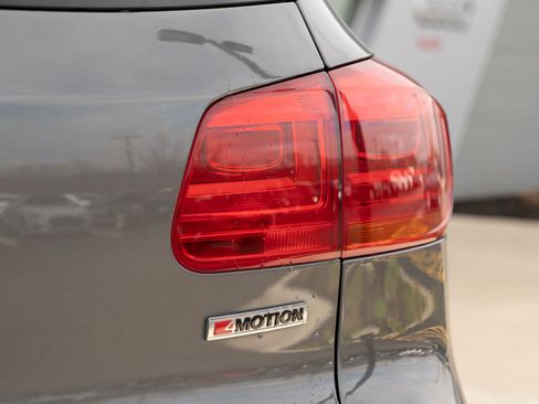 Used 2016 Volkswagen Tiguan SEL image 30
