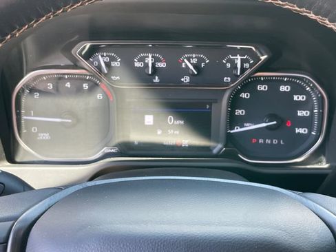 Used 2022 GMC Sierra 1500 AT4 w/ AT4 Preferred Package AWD/4WD image 17