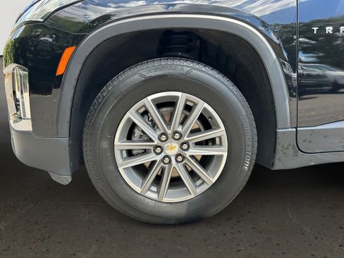 Used 2022 Chevrolet Traverse LT image 29