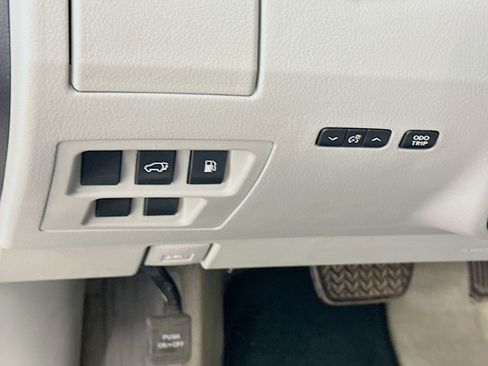 Used 2011 Lexus RX 350 AWD w/ Premium Pkg image 17