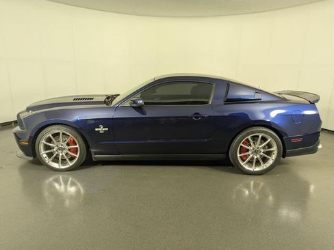 Used 2011 Ford Mustang Shelby GT500 RWD image 5