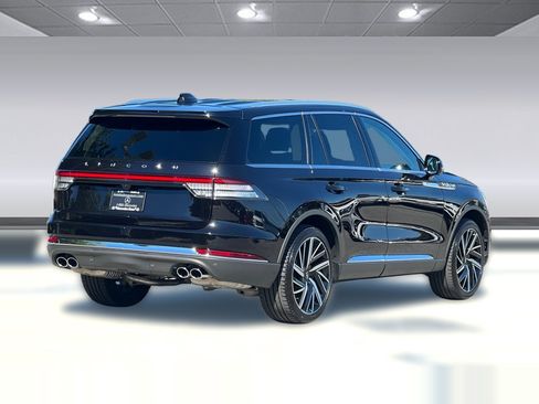 Used 2026 Lincoln Aviator Reserve AWD/4WD image 8