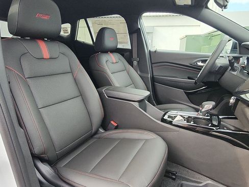 New 2026 Chevrolet Trax RS w/ Sunroof Package image 24