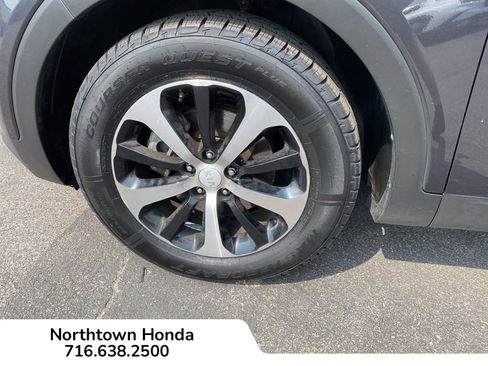 Used 2017 Kia Sorento EX w/ EX V6 Premium Package image 18