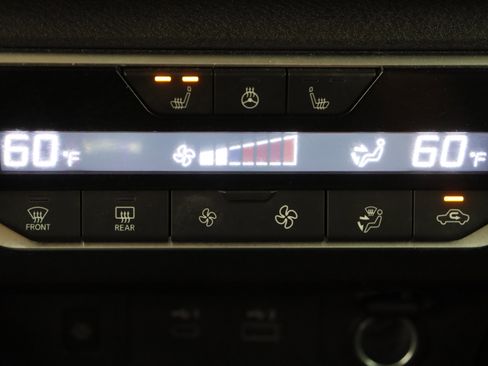 Used 2024 Nissan Altima 2.0 SR FWD image 23